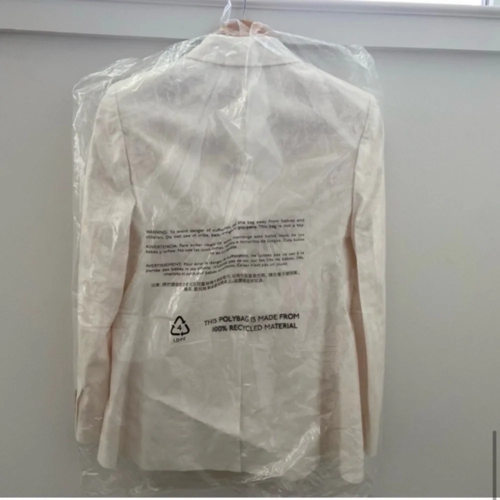 J. Crew - 2024 Madelyn Blazer in Linen Blend - Color Ivory Size 4 - BZ883 - NWT - Picture 10 of 11